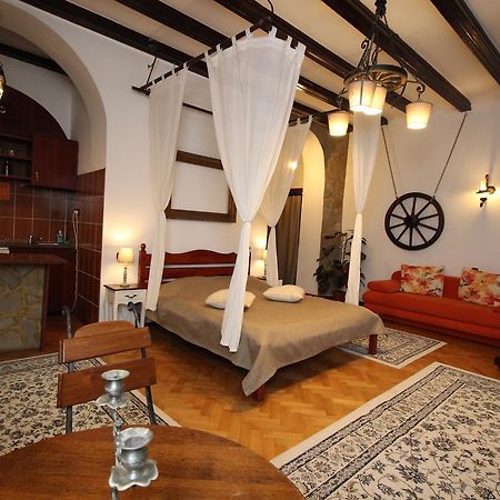Pension Noemi Braşov Esterno foto